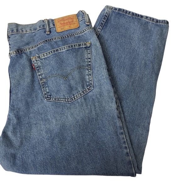 Levis 550 Relaxed Fit Jeans Mens Size 46x30 Light Wash Denim Pants - Picture 1 of 9